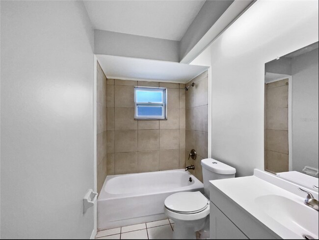 Foto del edificio - 831 Haulover Dr