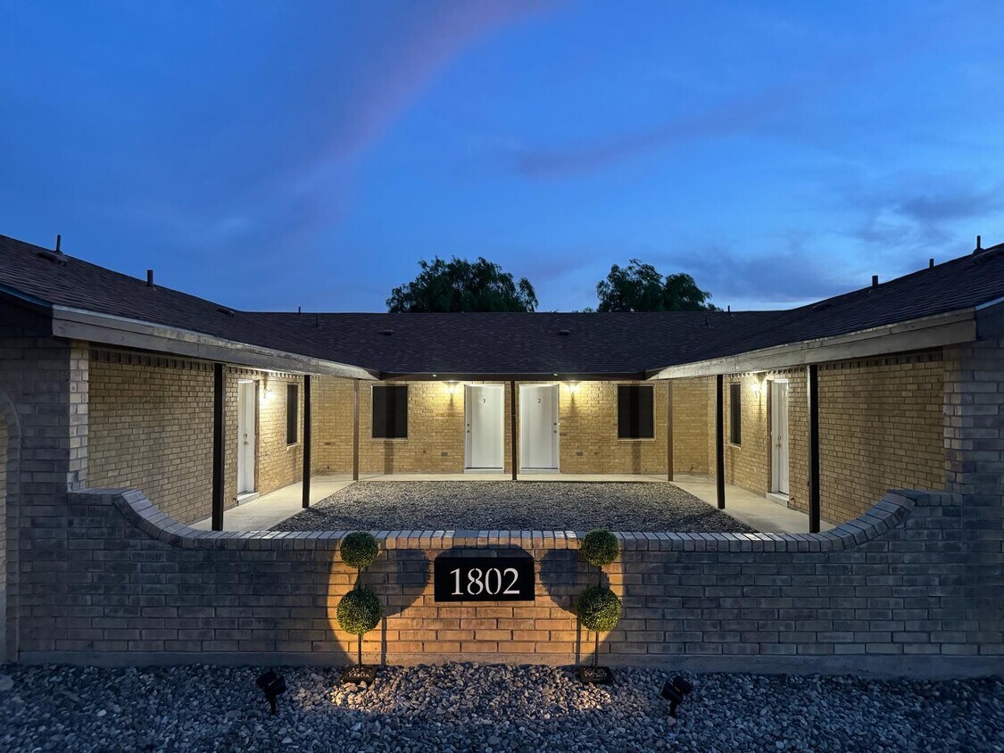Primary Photo - 1802 Norma Ln