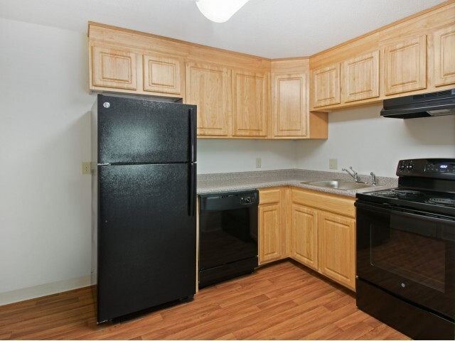 Foto principal - Pine Brook Place Apartments