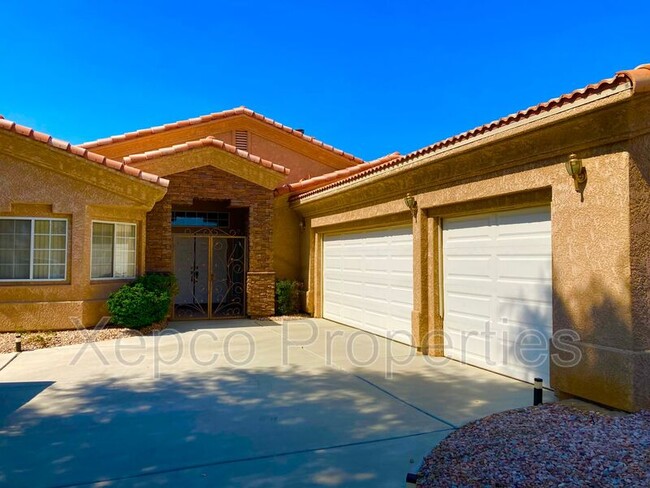 Building Photo - 74130 E Petunia Pl