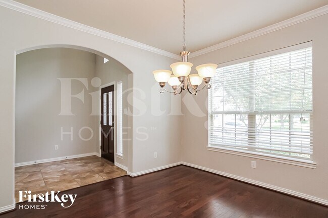 Building Photo - 24462 Sundance Spring Dr