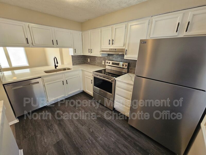 Photo - 9445 Lexington Cir