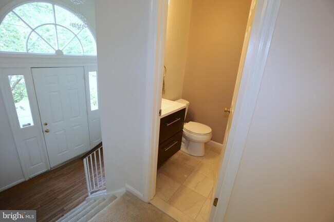 Building Photo - 1339 Templeton Pl