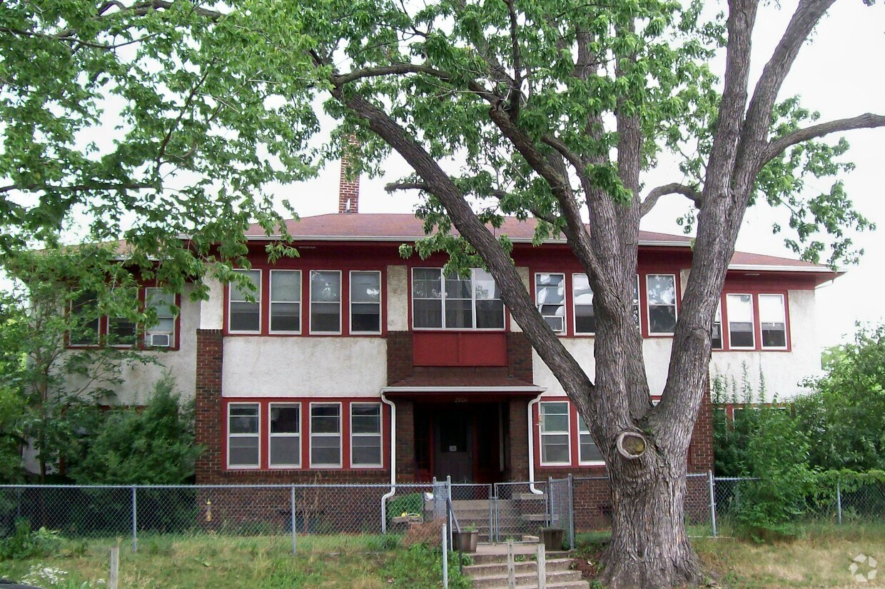 Building Photo - 2800 Park Ave