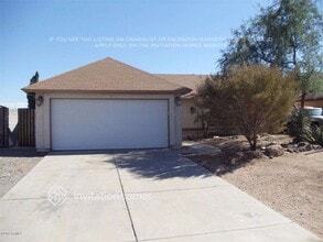 Building Photo - 3317 W Potter Dr