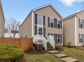 Building Photo - 695 Serendipity Dr