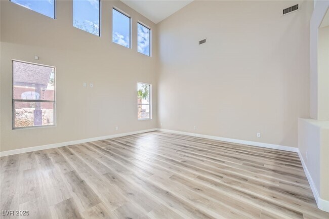 Foto del edificio - 9272 W Viking Rd