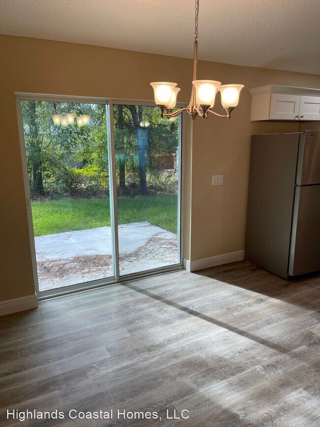 Building Photo - 4 br, 2 bath House - 132 W. Greenbriar Pl.