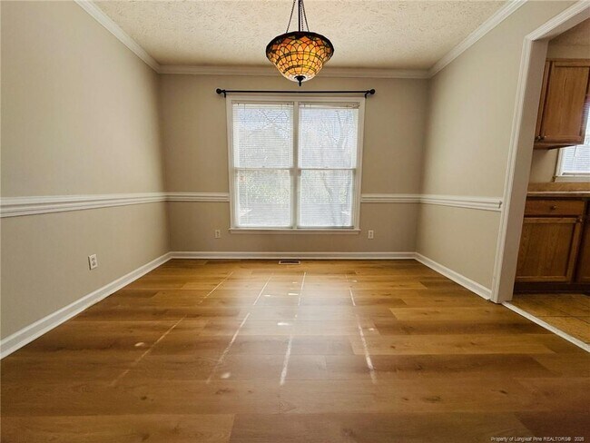 Foto del edificio - 5018 Summer Ridge Rd