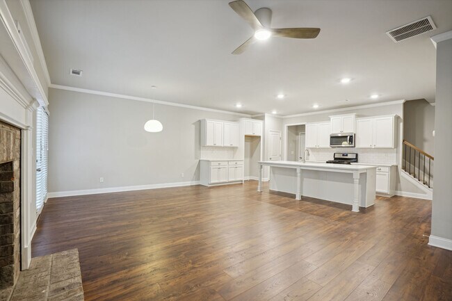 Building Photo - 2265 Morgan Place Dr