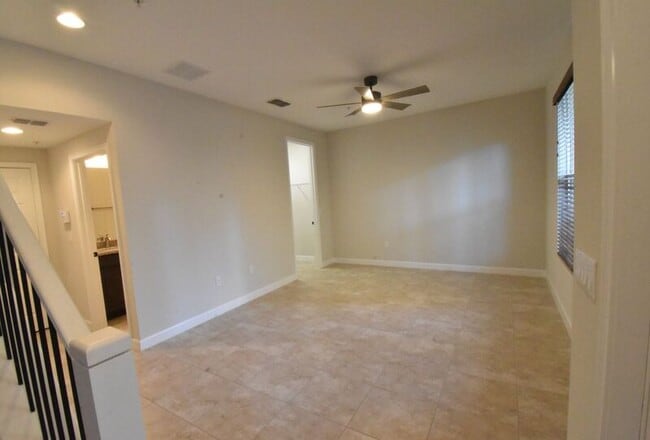 Building Photo - 1334 Bolton Pl