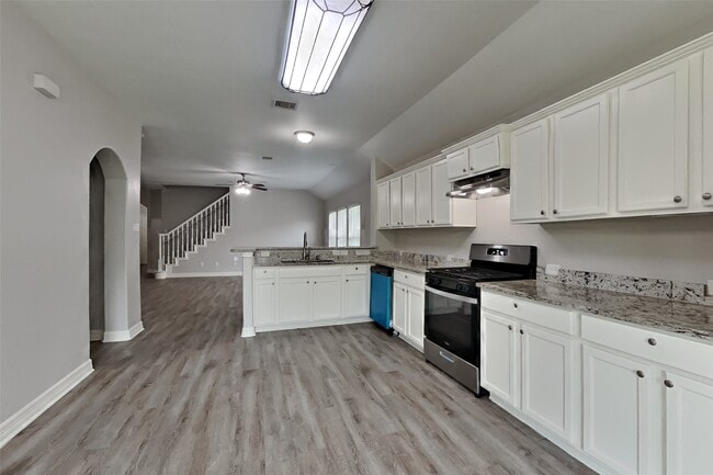 Building Photo - 8902 Carmel Grove Ln