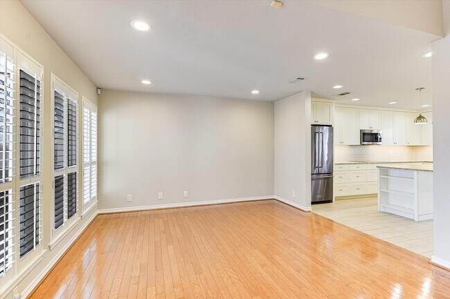 Foto del edificio - 8405 Cima Serena Ct