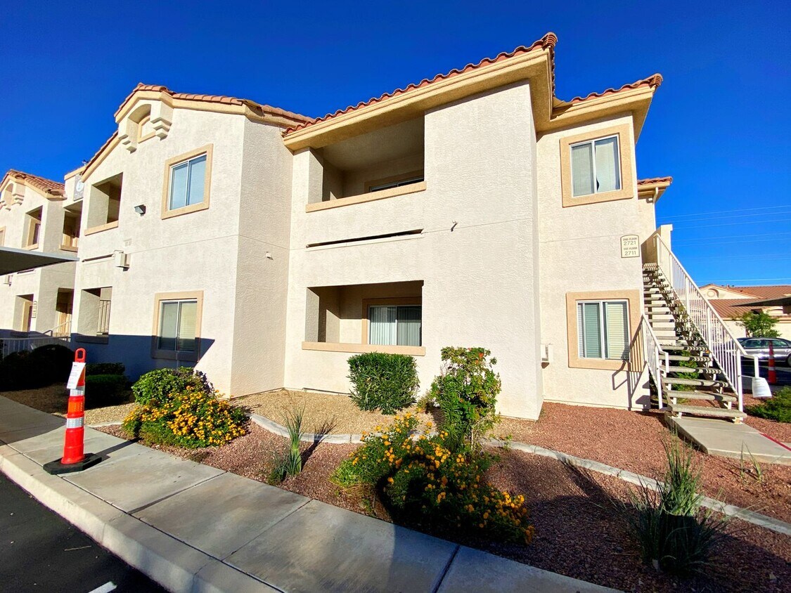 Primary Photo - 1 BEDROOM CONDO IN HENDERSON GATED COMMUNITY
