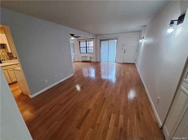 Foto del edificio - 424 Carpenter Ave