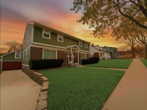 Building Photo - 415 N 7th St