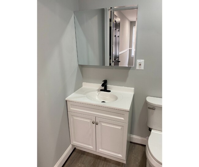 Foto del edificio - 210 N Mount St