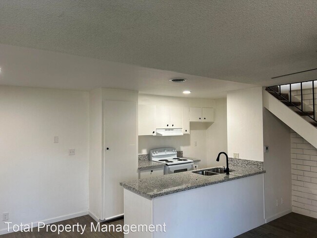 Foto del edificio - 2 br, 1 bath House - 4936 N. Holt Ave. #103