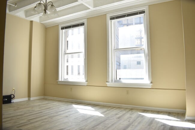 Photo - 32 Peachtree St NW Apartment