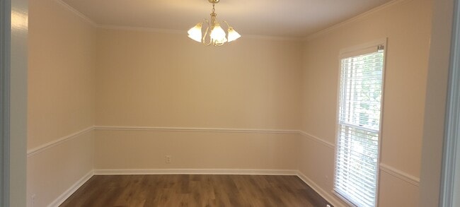 Building Photo - 1808 Mountainbrook Dr SE