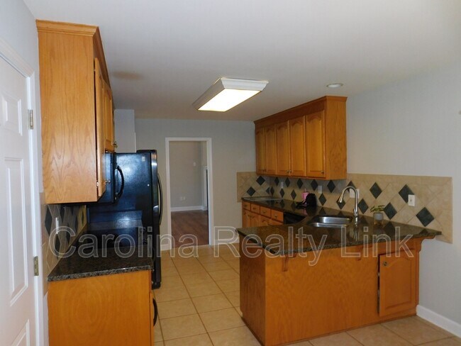Building Photo - 235 Harbor Landing Dr