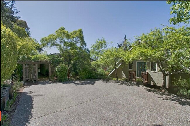 Building Photo - 2222 Ocean Street Ext