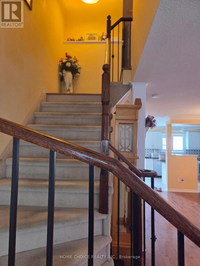 Photo du bâtiment - 460 Woodmount Dr