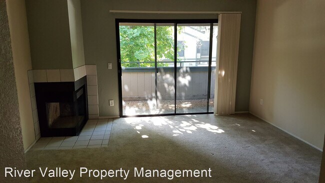 Building Photo - 2 br, 1 bath House - 351 Del Verde Circle #4
