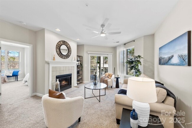 Living Room - 921 Northeast Dr