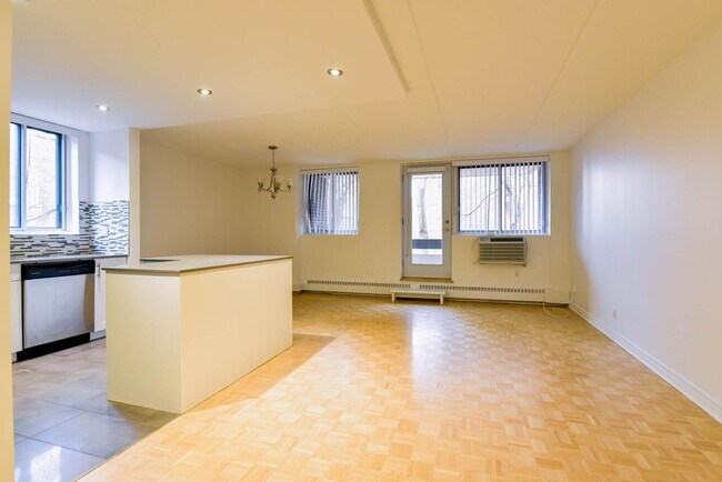 Photo du bâtiment - 4800 Maisonneuve Blvd W
