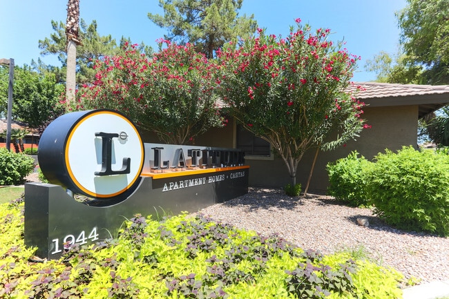 Building Photo - Latitude