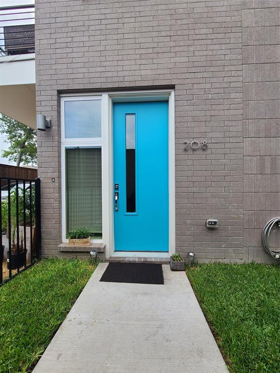Building Photo - 4626 Munger Ave