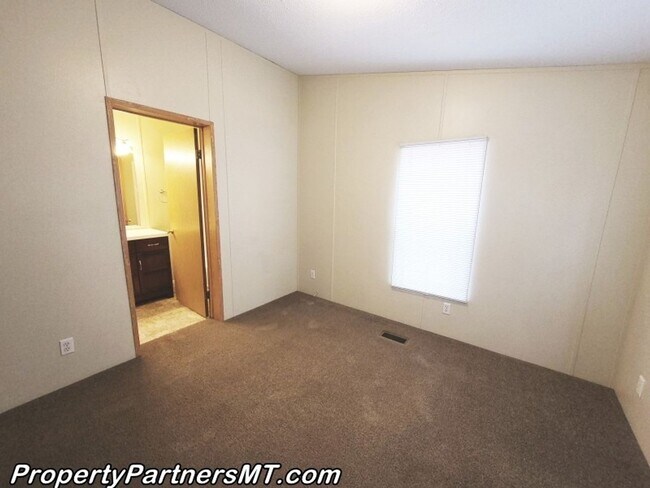Foto del edificio - *** Remodeled *** 3 Bed 2 Bath Modular house
