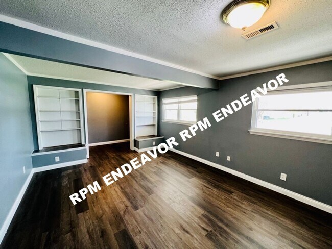 Foto del edificio - 3-Bedroom Home in Fort Zumwalt School Dist...