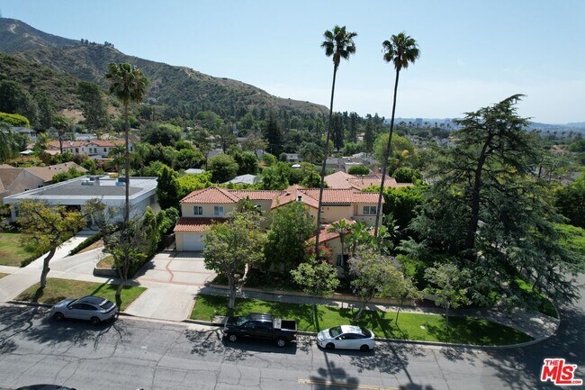 Foto del edificio - 1861 W Mountain St