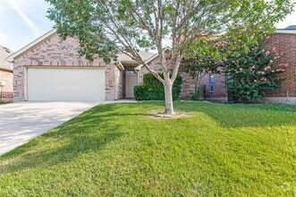 Building Photo - 5737 Valley Stream Way