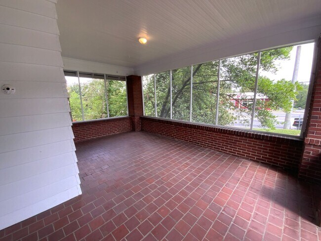 Foto del edificio - Watters LP - 401 Shorter Ave
