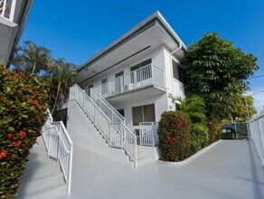 Building Photo - 7935 Carlyle Ave