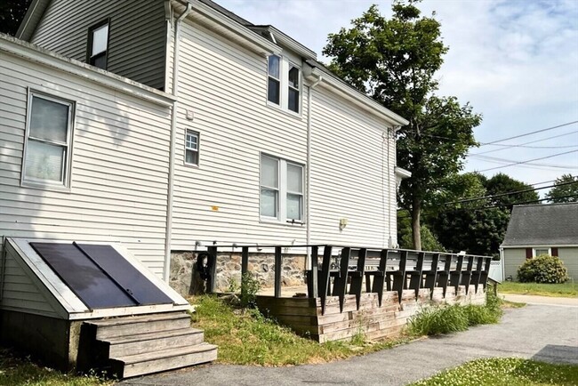 Foto del edificio - 7 Riverneck Rd