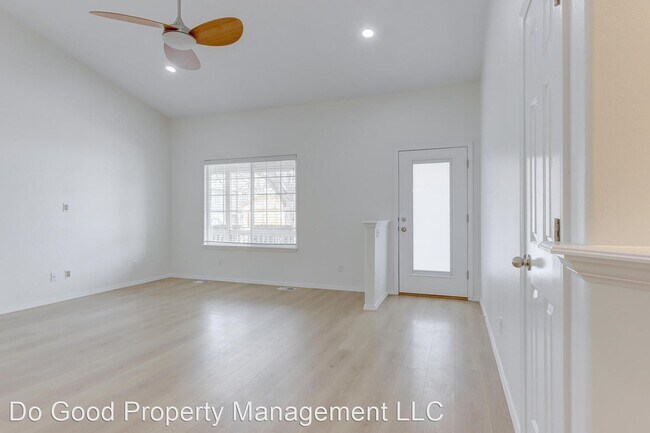 Building Photo - 3 br, 2 bath House - 14291 W Comisky Dr.
