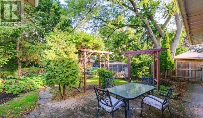 Photo du bâtiment - 94 Broadlands Blvd