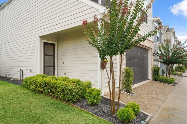 Foto del edificio - 1505 Canter Bayou Way