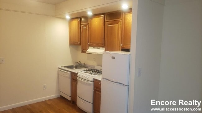 Building Photo - 286 Beacon St