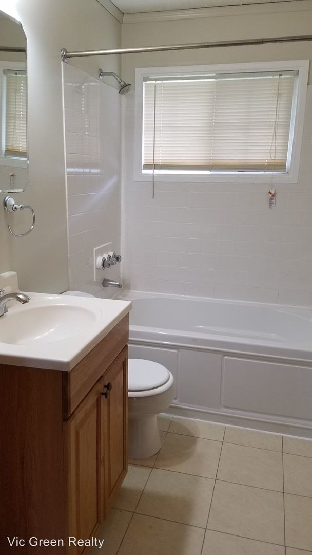 Building Photo - 3 br, 1 bath House - 2937 Prentice Dr