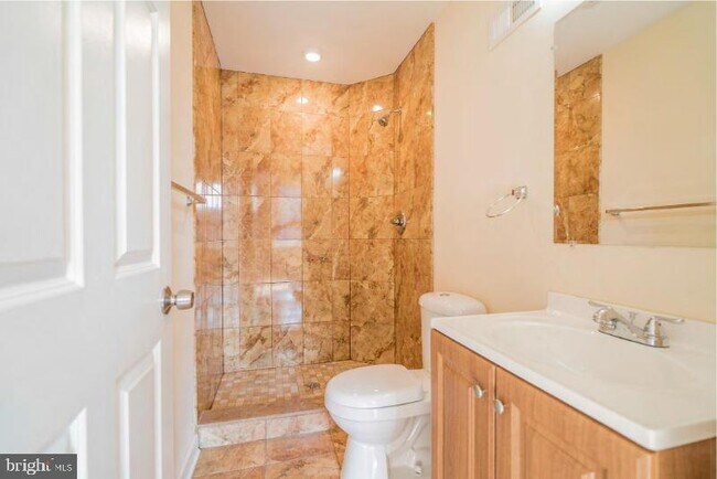 Foto del edificio - 2227 N Park Ave