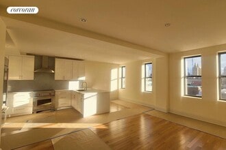 Building Photo - 45 W 81st St
