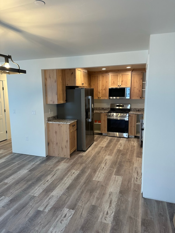 Building Photo - 520 E South Weber Dr