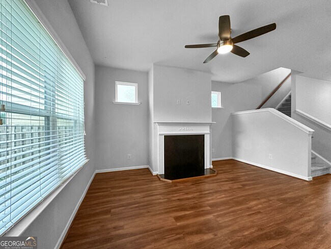 Building Photo - 228 Renford Rd