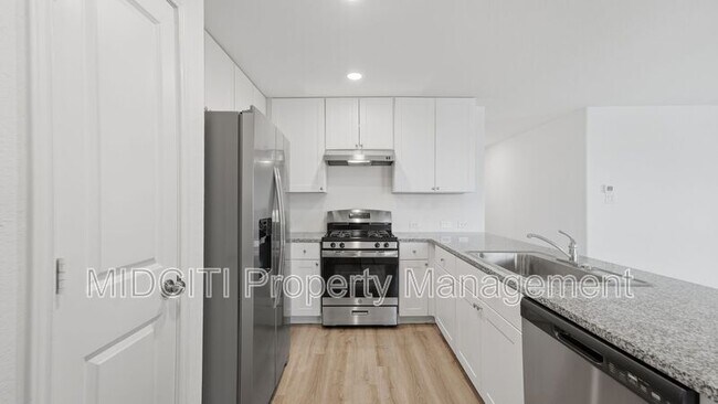 Building Photo - 466 Fairy Duster Dr