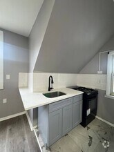Building Photo - 72 Linden Ave